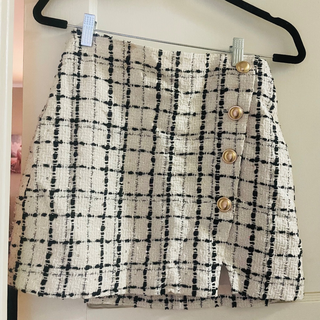 Express Ivory And Black Tweed Mini Skirt